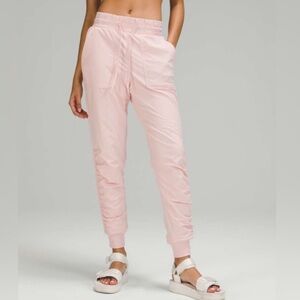 LULULEMON Beyond The Studio Jogger Lined Pale Pink 8